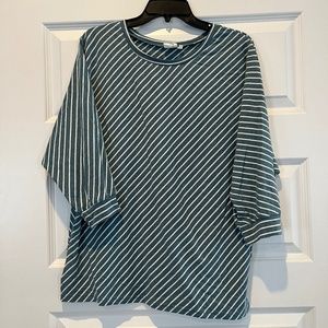 Simple Suzanne Metro Top